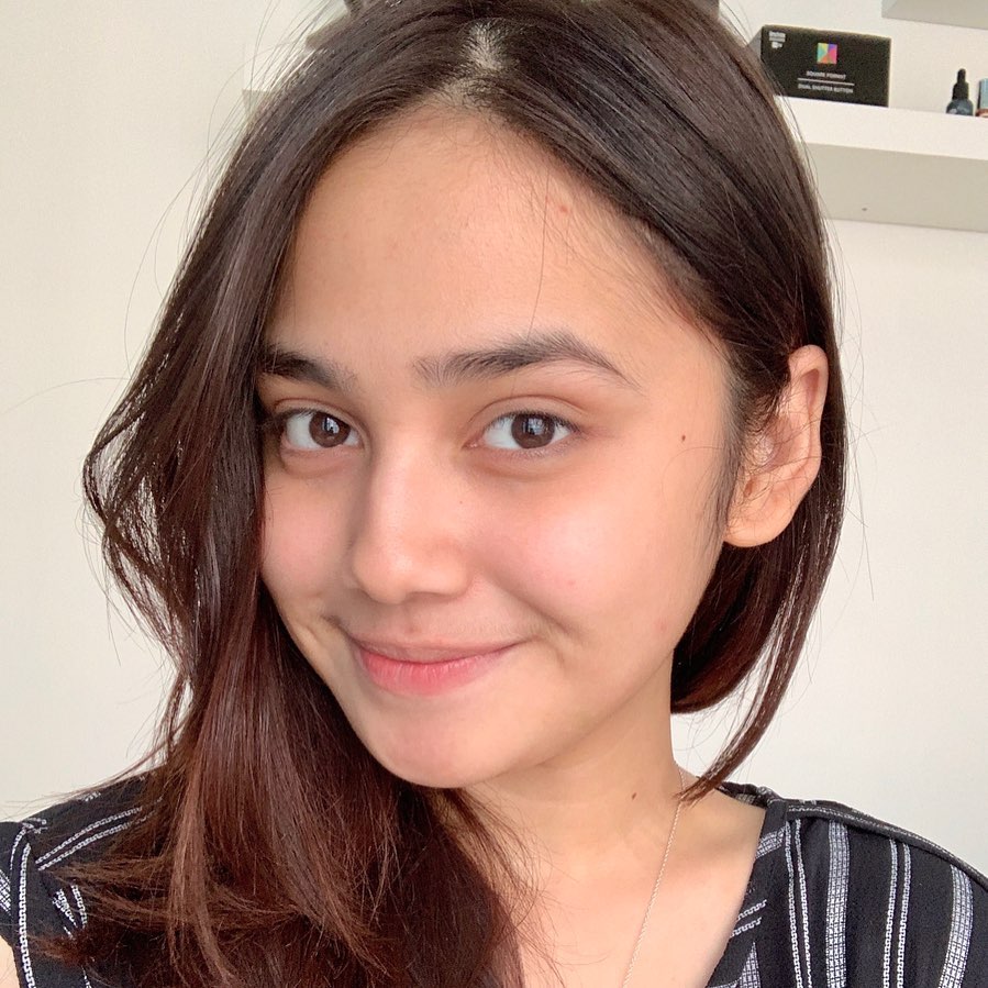 Potret tanpa makeup 9 seleb cantik langganan web series, memesona