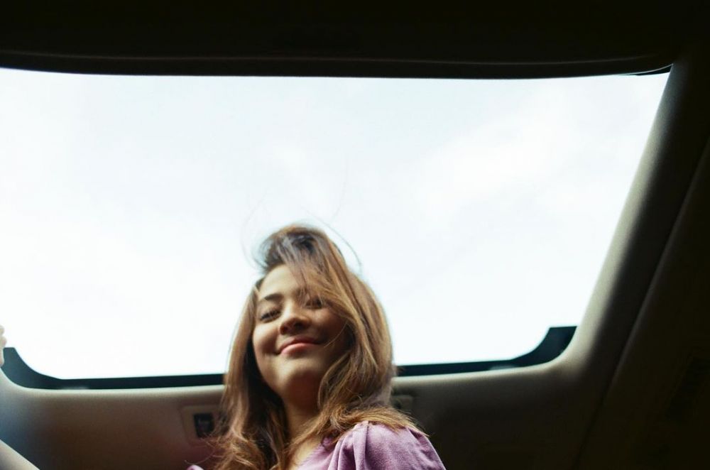 Potret tanpa makeup 9 seleb cantik langganan web series, memesona