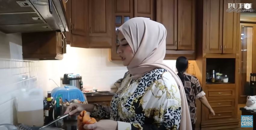 Tips memasak seafood ala 7 seleb, bikin bau amis hilang