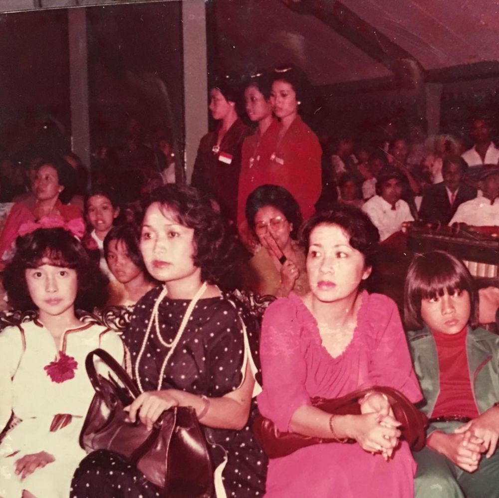 9 Foto persahabatan Ira Maya Sopha dan Adi Bing Slamet, awet 45 tahun