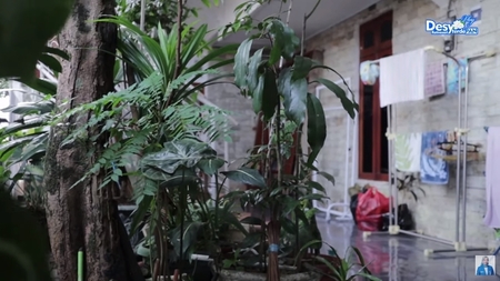 7 Potret rumah masa kecil Desy Ratnasari, penuh kenangan