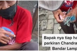 Kisah kakek penjual krupuk tolak dagangannya ditawar mahal, bikin haru