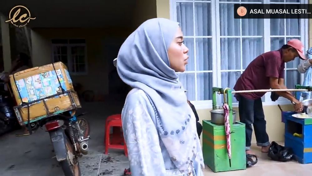 9 Momen Lesty Kejora pulang ke kampung halaman, nostalgia masa kecil