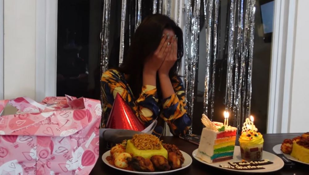 9 Momen kejutan kedua ultah Glenca Chysara, isi kadonya tak terduga