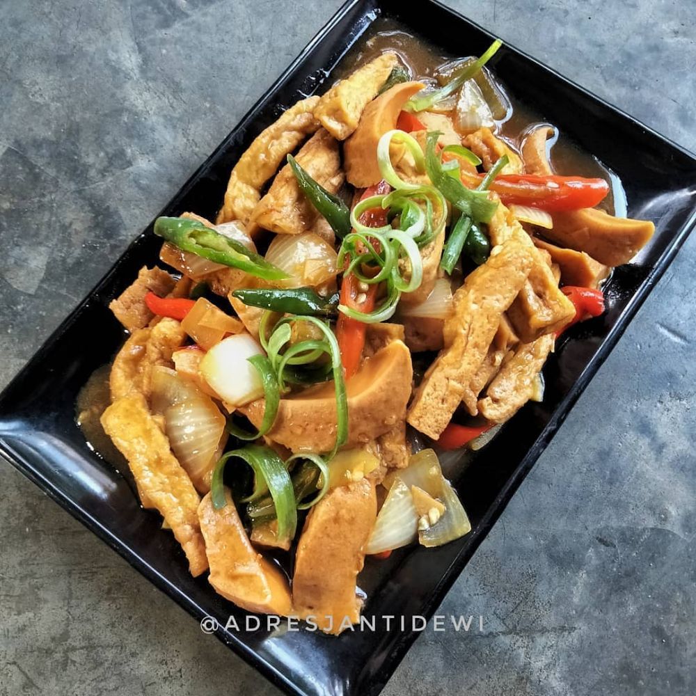 15 Resep tumis sosis, enak, praktis, dan cocok buat sarapan