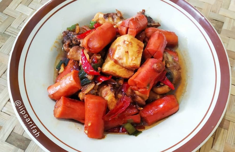 15 Resep tumis sosis, enak, praktis, dan cocok buat sarapan