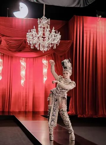 5 Potret Jihane Almira pakai kostum bertema kuda NTT, menakjubkan