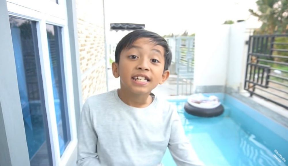 Sukses jadi YouTuber cilik, ini 9 potret rumah Diwan Cupang