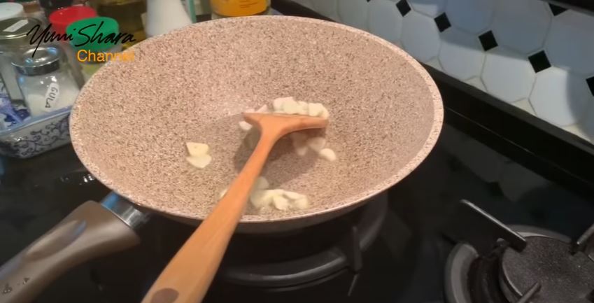 9 Tips memasak ala Yuni Shara selama di rumah saja, sehat dan simpel