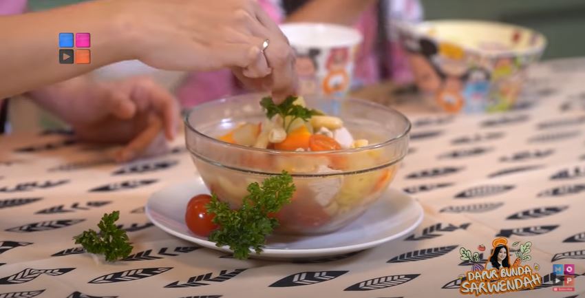 5 Tips masak ala Sarwendah biar anak lahap makan, mudah ditiru