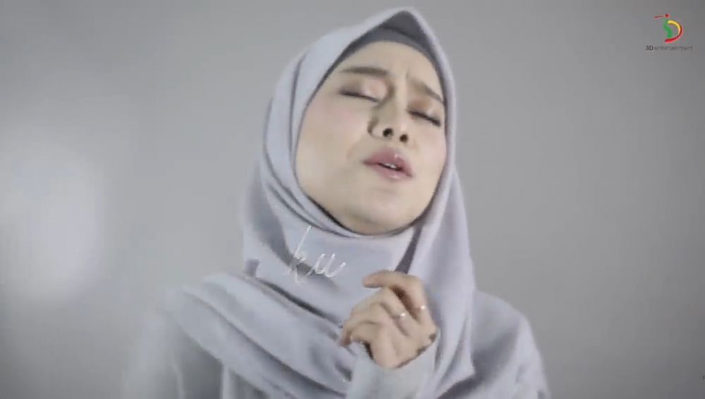 Transformasi gaya Lesty Kejora di 9 video klipnya, makin stylish