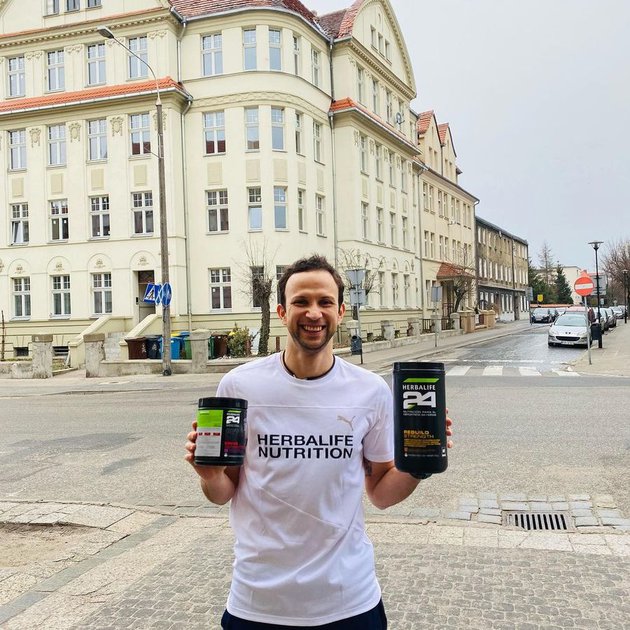 7 Potret keseharian Kevin Cordon pebulutangkis Guatemala, jadi sorotan