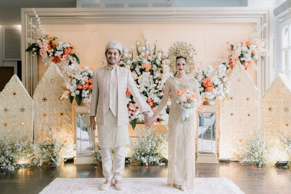 9 Potret pernikahan Faradilla Yoshi dan Bryan Mckenzie, penuh haru