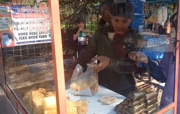 Kisah sukses penjual gorengan, raup Rp 150 juta per bulan