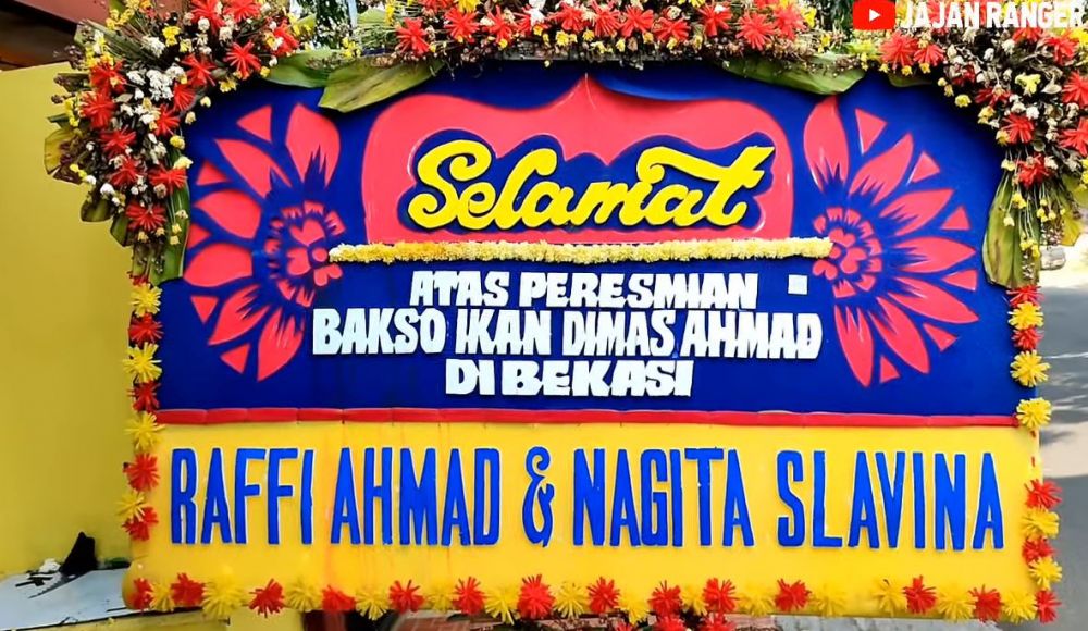 9 Potret terbaru usaha bakso Dimas Ahmad, dari gerobak hingga ada ruko