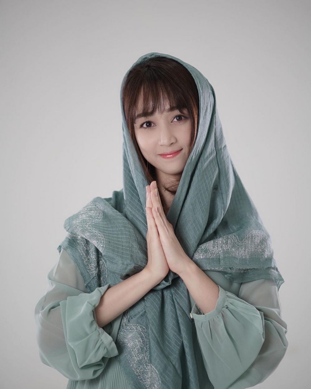 Potret 9 mantan personel JKT48 saat berhijab, Nabilah bikin terpesona