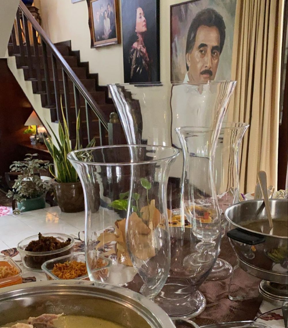 9 Penampakan rumah Widyawati, indah bergaya klasik