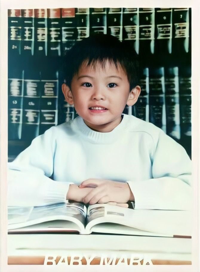 9 Potret masa kecil Mark Lee member boyband NCT, imut-imut