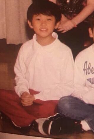 9 Potret masa kecil Mark Lee member boyband NCT, imut-imut