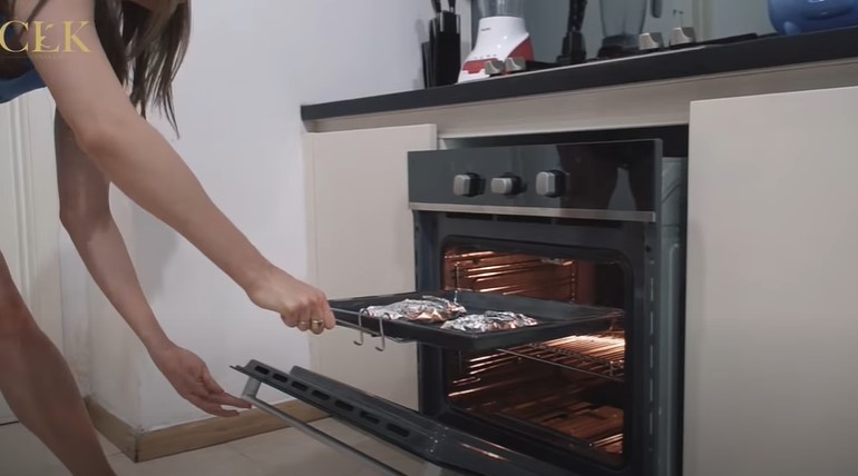 9 Tips masak sehat ala Cinta Laura, bikin imun terjaga