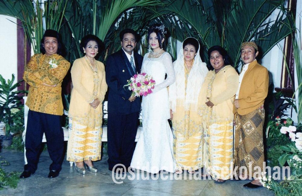 11 Potret lawas pernikahan Si Doel & Sarah di sinetron, auto nostalgia