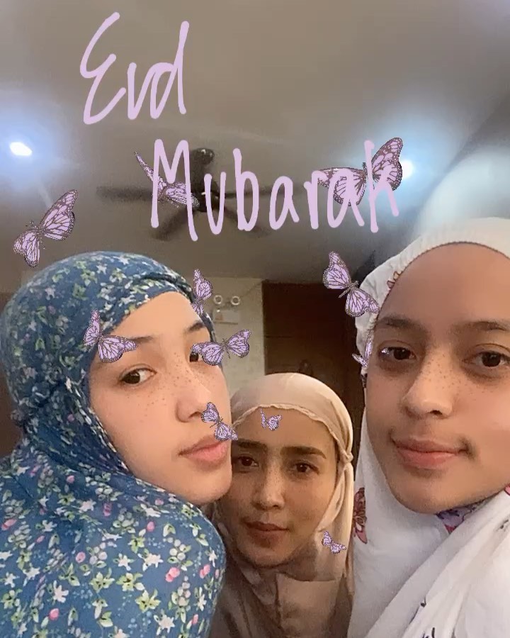 Pesona istri 9 aktor laga tanpa makeup, cantiknya natural