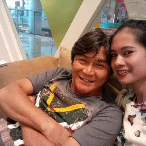 Pesona istri 9 aktor laga tanpa makeup, cantiknya natural