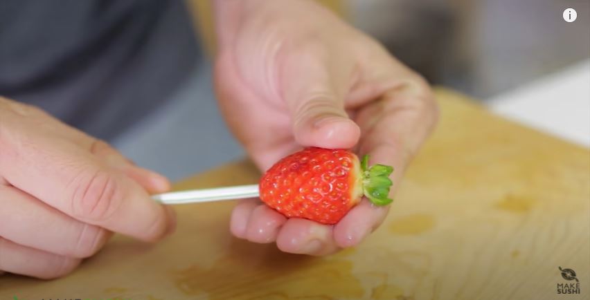 17 Lifehack mengupas buah, praktis dan mudah dicoba