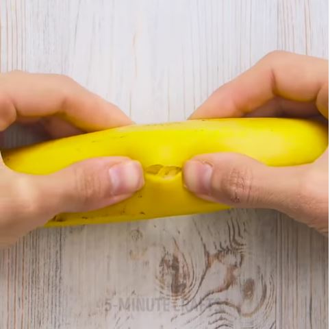 17 Lifehack mengupas buah, praktis dan mudah dicoba