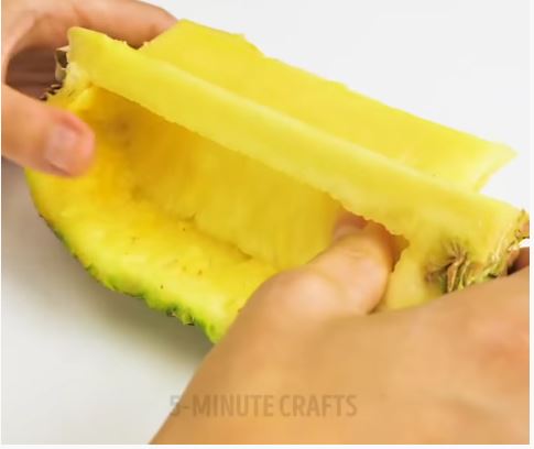 17 Lifehack mengupas buah, praktis dan mudah dicoba