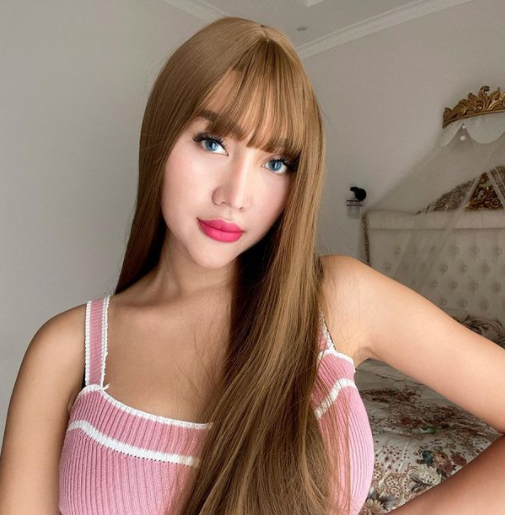 Gaya 10 seleb tiru makeup artis asing, Tasya Farasya manglingi