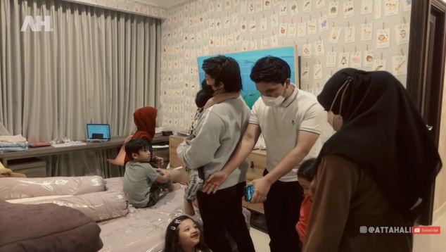 9 Momen keluarga Aurel bertemu keluarga Atta, Krisdayanti menangis