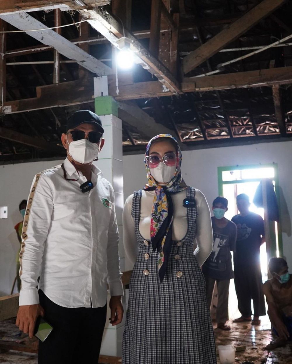 7 Momen Bella Shofie dan suami renovasi musala, tuai pujian