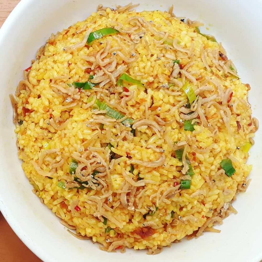 11 Resep nasi goreng kunyit, wangi dan menggugah selera