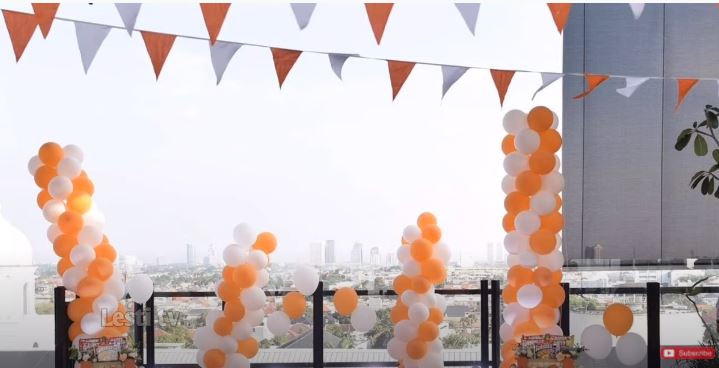 7 Potret lokasi pesta lajang Rizky Billar, meriah dengan nuansa orange