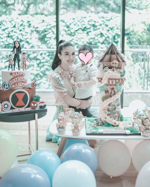 9 Potret momen ulang tahun Sandra Dewi ke-38, kuenya curi perhatian