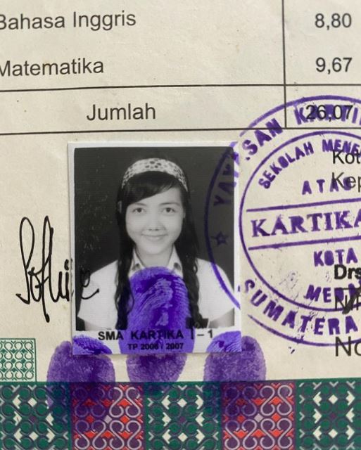 Potret pasfoto 9 seleb zaman SMA, Bella Shofie manglingi banget