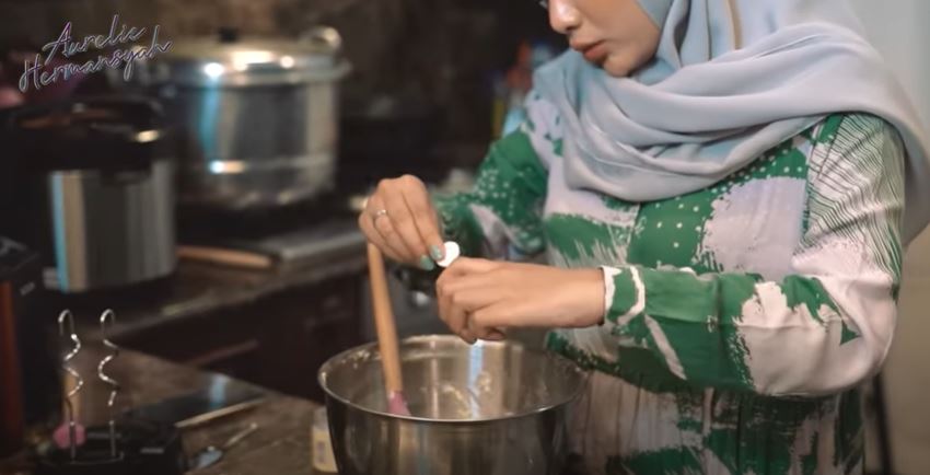 9 Tips bikin dessert box ala Aurel Hermansyah, anti gagal