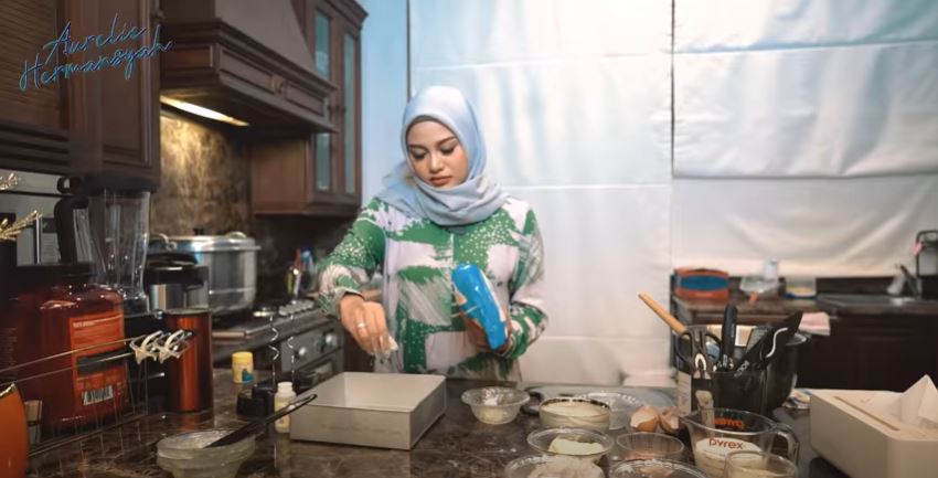 9 Tips bikin dessert box ala Aurel Hermansyah, anti gagal