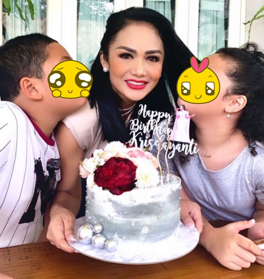 Inspirasi hidangan ultah 11 seleb, Lesty Kejora serba masak sendiri