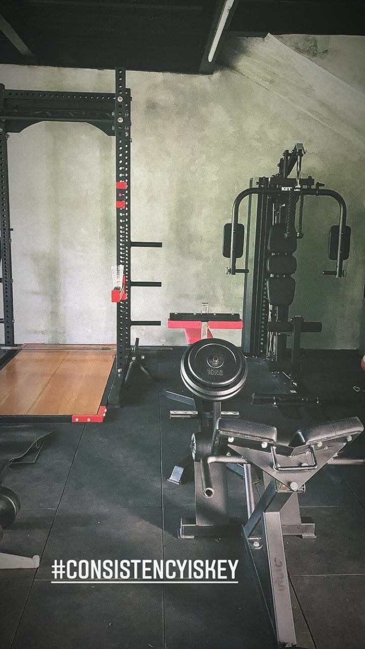 Gemar berolahraga, begini penampakan ruang gym 7 seleb cantik
