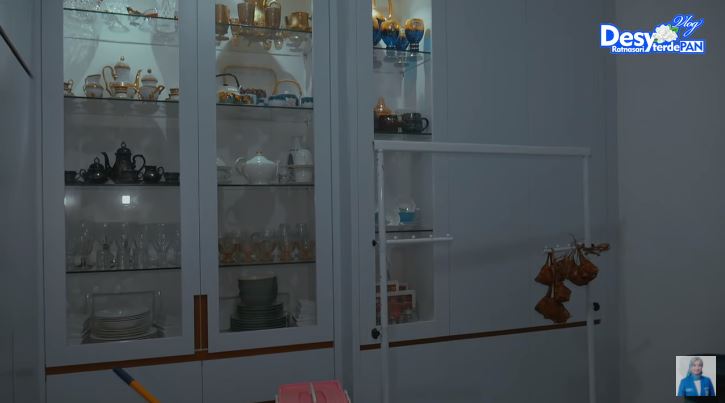 Renovasi ulang, intip 11 potret detail rumah masa kecil Desy Ratnasari