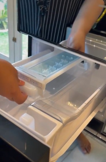 7 Potret penampakan kulkas Tasyi Atasyia, ditaksir Rp 50 juta