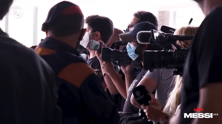 11 Potret hari pertama Lionel Messi di PSG, fans penuhi jalanan Paris