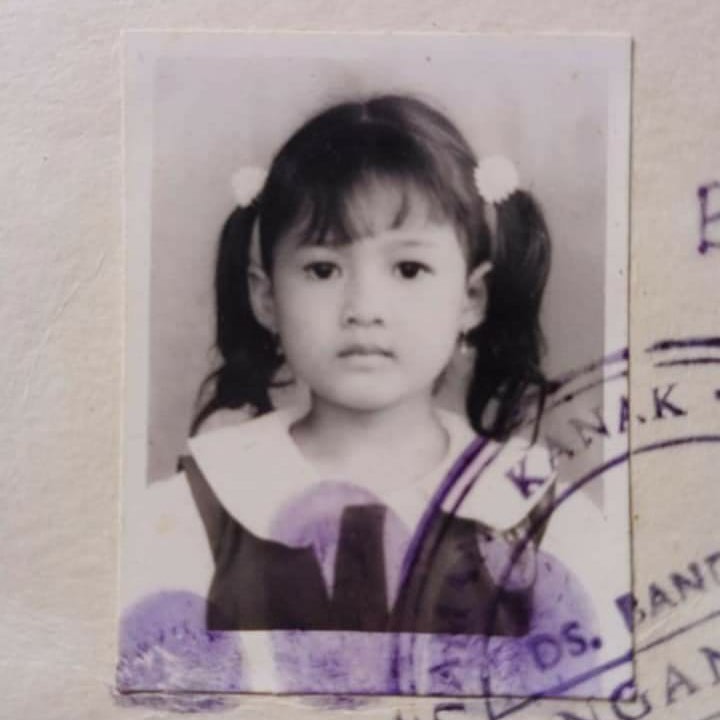 Potret pasfoto 9 seleb saat TK, gaya rambut Najwa Shihab ikonik