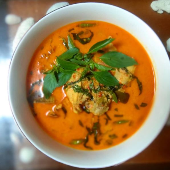 11 Resep gulai ayam rumahan, bumbunya merasuk sampai ke dalam