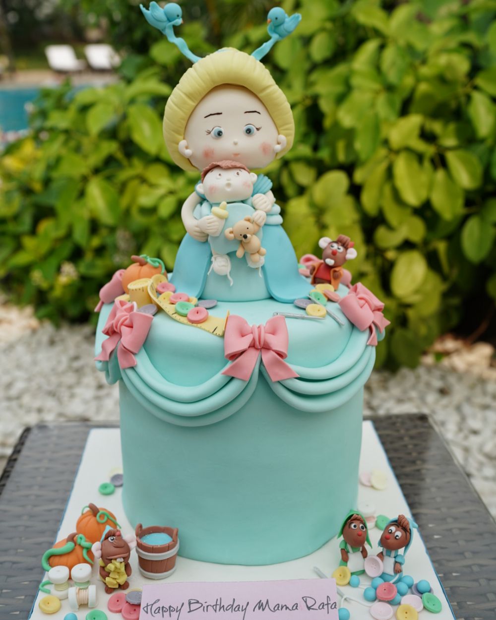 9 Potret kue ultah Sandra Dewi dari tahun ke tahun, bertema Disney