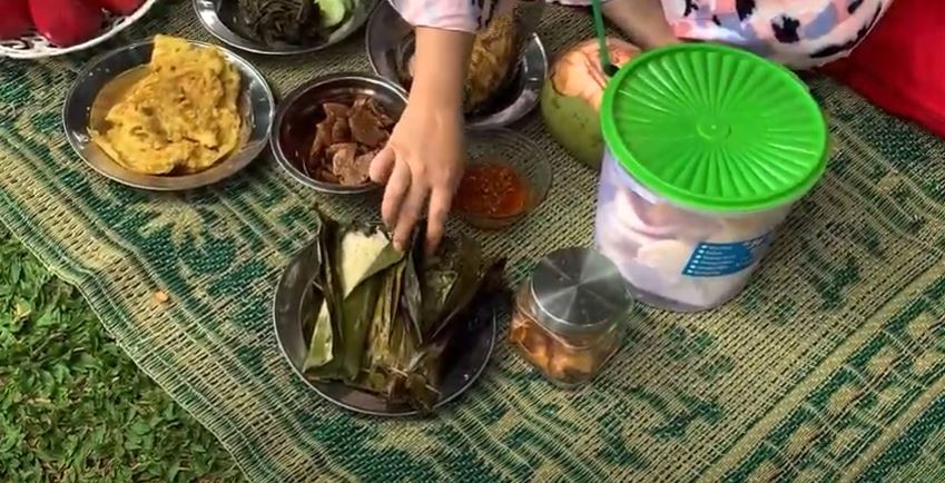 Lama tak terlihat, 11 momen kulineran Ulfa Dwiyanti ini curi perhatian