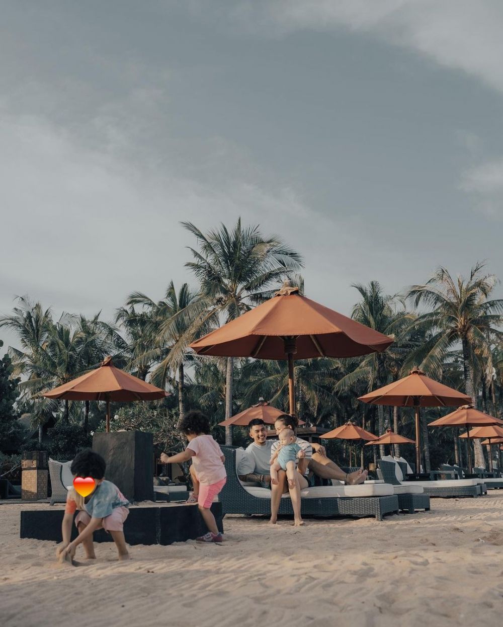 7 Momen Fandy Christian pindah ke Bali sekaligus gelar upacara ngeruak