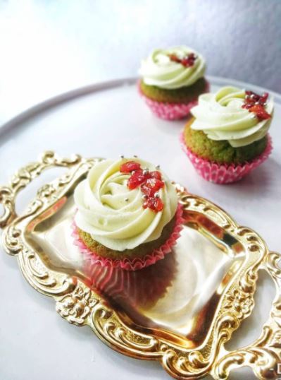 Bentuknya menggoda, 11 kue ini punya rasa super nyeleneh